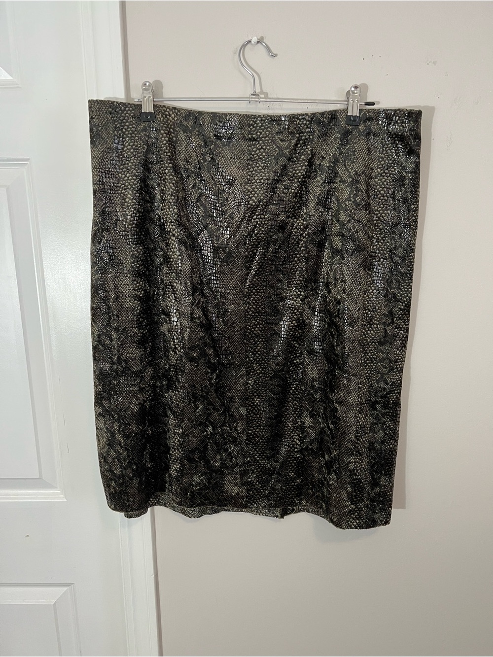 Avenue Metallic Snake-Print Pencil Skirt - Women's